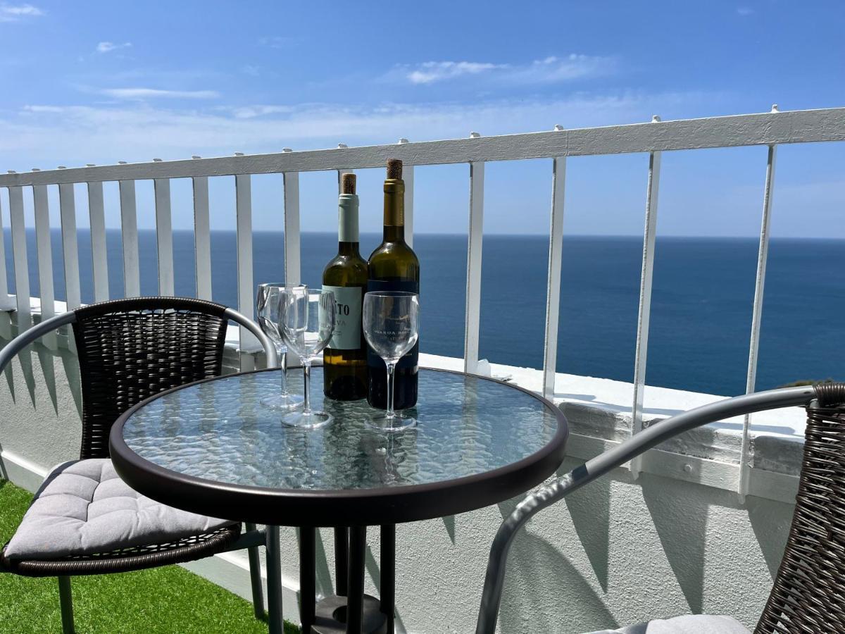 Axenic Retreat - Panoramic Ocean View, Sleeps 4, Ensuite Bathroom, New Redesign Sesimbra Exterior photo